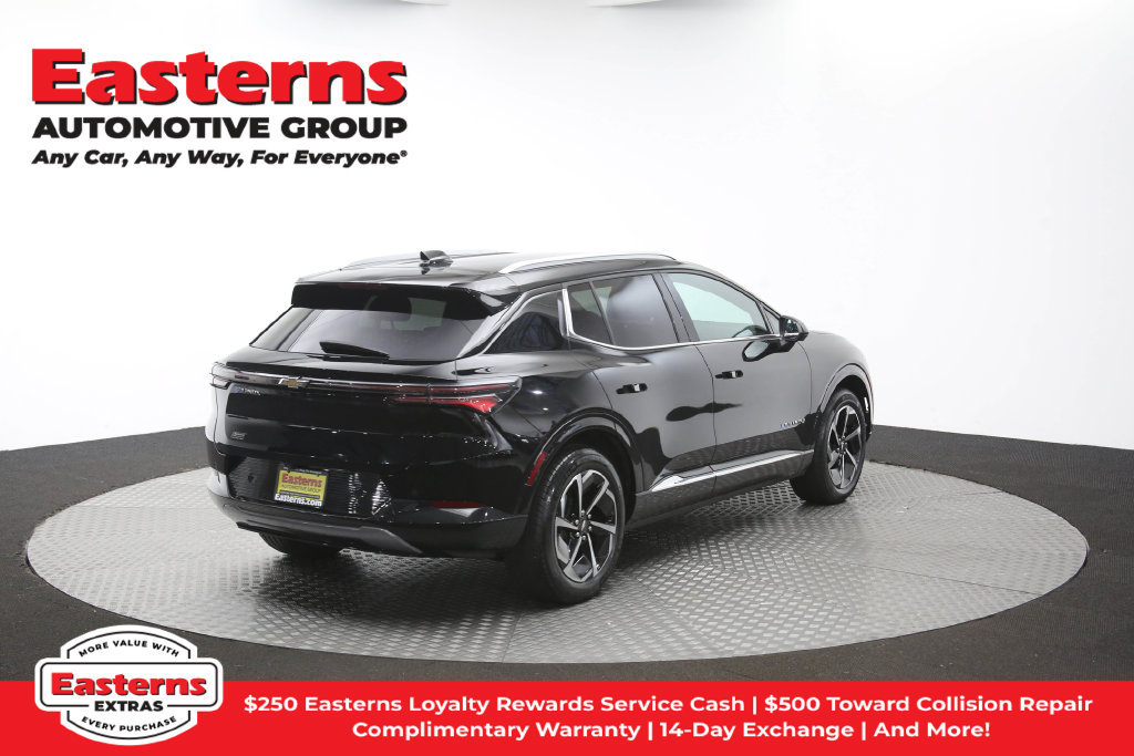 Used 2024 Chevrolet Equinox EV LT w/ LPO, All-Weather Mat Package FWD image 40