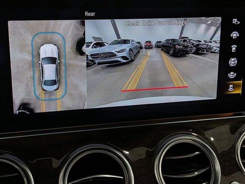 Used 2021 Mercedes-Benz E 350 Sedan image 13