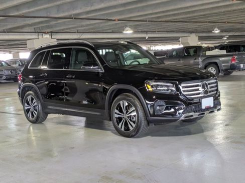 Used 2025 Mercedes-Benz GLB 250 image 5