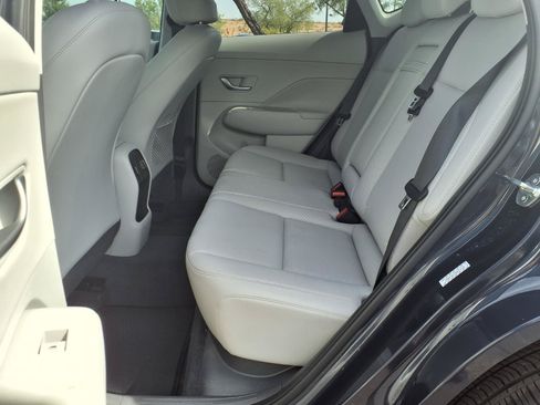 Certified 2024 Hyundai Kona Limited FWD image 17