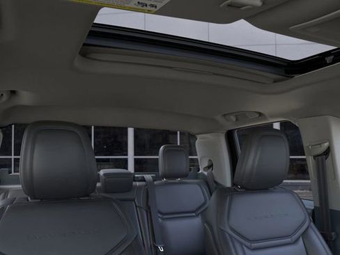 New 2026 Ford Maverick Lariat w/ Black Appearance Package image 12