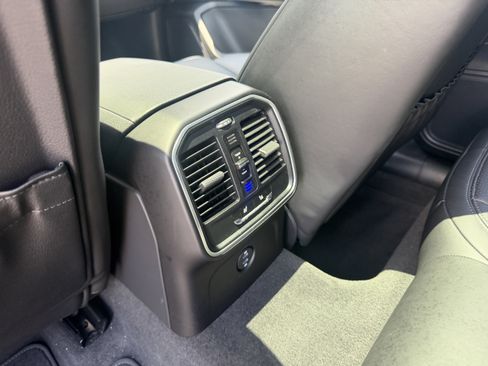 Certified 2023 Porsche Macan S AWD/4WD image 27