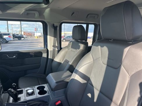 Used 2024 INEOS Grenadier Fieldmaster Edition image 13