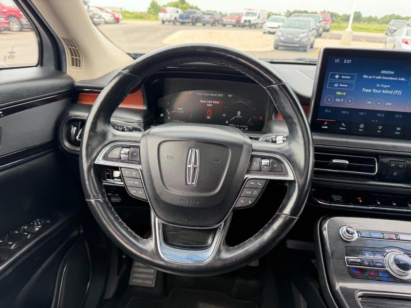 Used 2022 Lincoln Nautilus Reserve AWD/4WD image 13