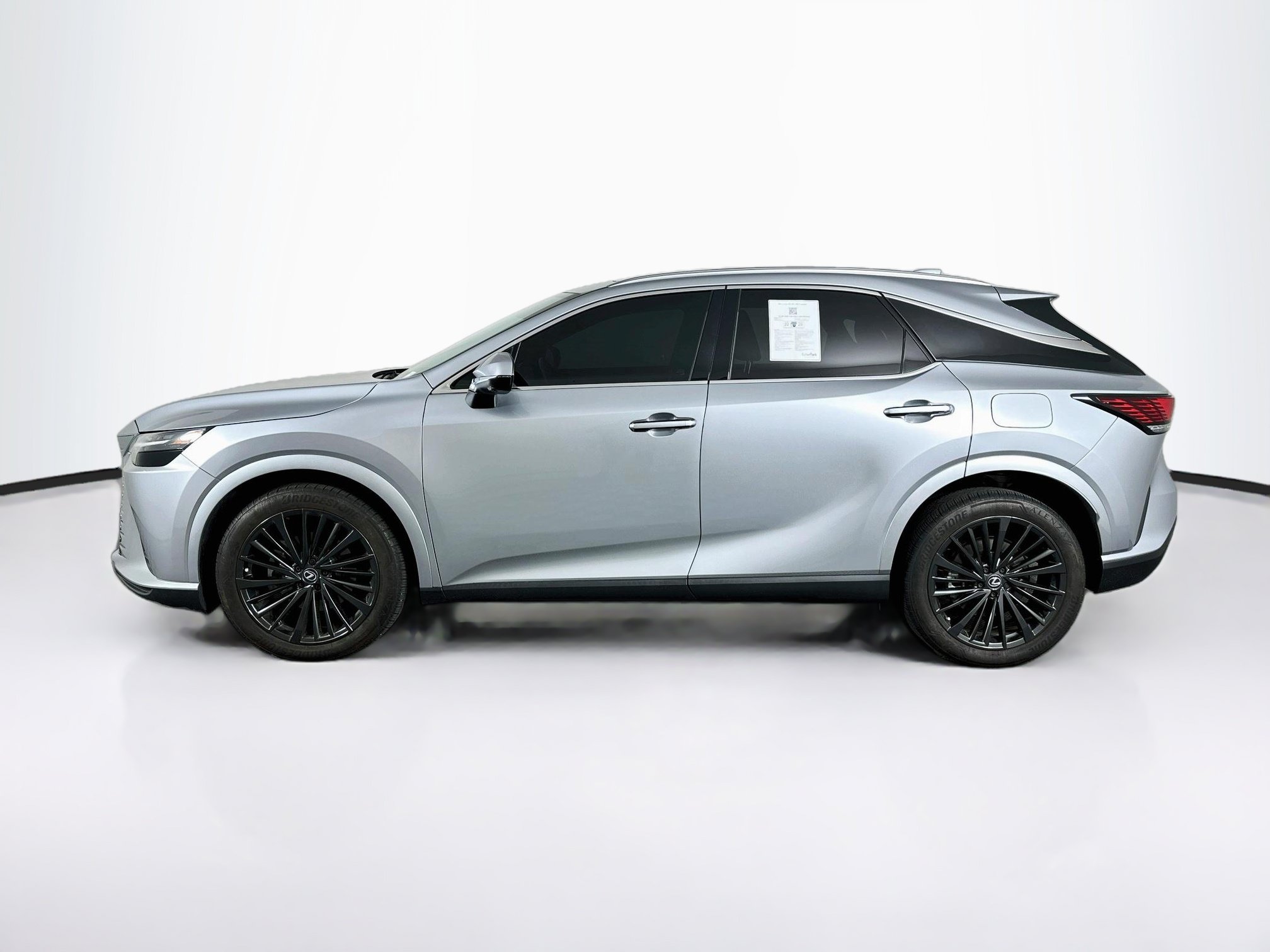 Used 2024 Lexus RX 350 Premium w/ Convenience Package FWD image 4