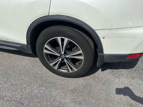 Used 2017 Nissan Rogue SL w/ SL Premium Package image 11