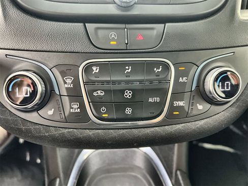 Used 2023 Chevrolet Malibu LT image 16