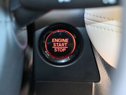 New 2026 Honda HR-V LX image 32