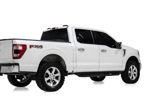 Used 2021 Ford F150 Lariat w/ Equipment Group 502A High AWD/4WD image 3
