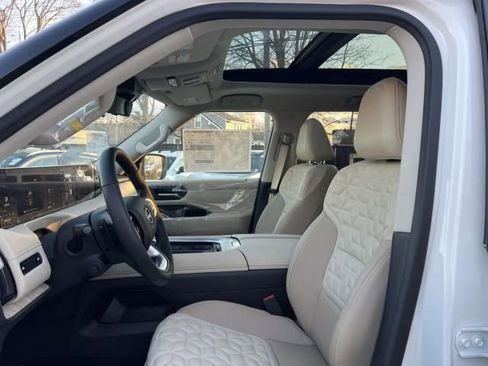 New 2026 Nissan Armada Platinum image 11