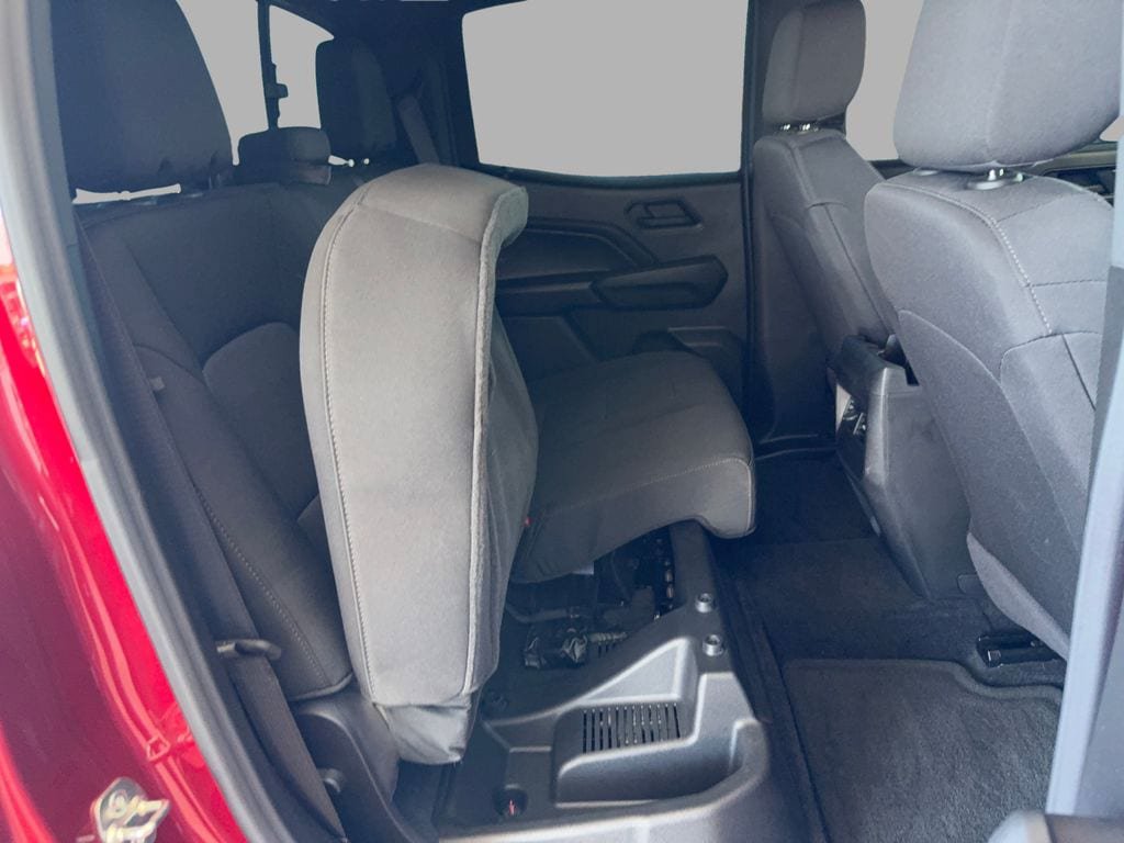Used 2025 Chevrolet Colorado Trail Boss AWD/4WD image 30