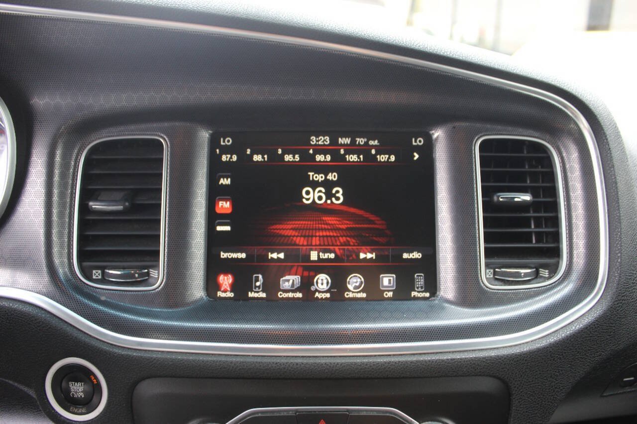 Used 2016 Dodge Charger R/T RWD image 19