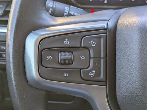 Used 2024 Chevrolet Suburban Premier image 27