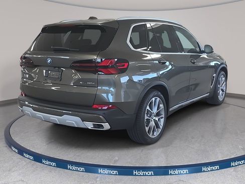 New 2026 BMW X5 xDrive50e w/ Premium Package image 4