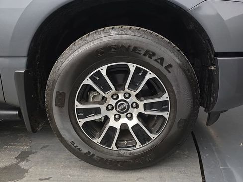 Used 2024 Nissan Titan SV image 12