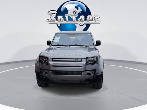 Used 2021 Land Rover Defender 110 X-Dynamic SE image 3