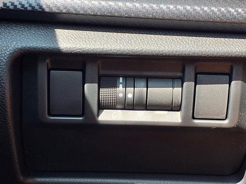 New 2025 Subaru Crosstrek 2.5i Limited w/ Crosstrek Mirror Package image 13