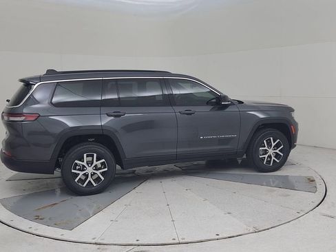 New 2025 Jeep Grand Cherokee L Limited image 16