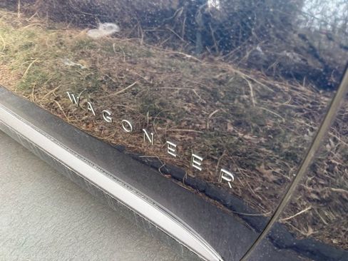 Used 2025 Jeep Wagoneer S Limited image 6