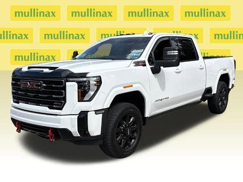 Used 2025 GMC Sierra 2500 AT4 w/ AT4 Premium Plus Package image 14