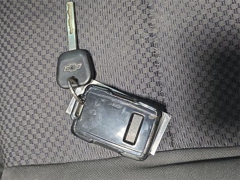 Used 2017 Chevrolet Silverado 1500 LT w/ All Star Edition image 31