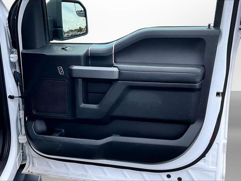 Used 2020 Ford F150 XLT w/ Equipment Group 302A Luxury AWD/4WD image 26
