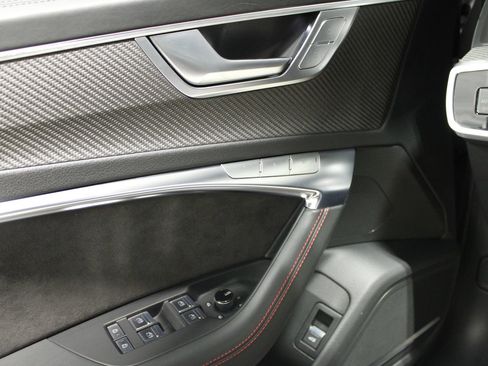 Used 2021 Audi RS 6 image 31