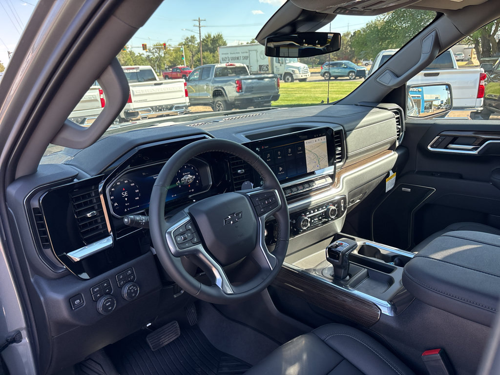 New 2026 Chevrolet Silverado 1500 RST w/ Z71 Off-Road Package AWD/4WD image 12