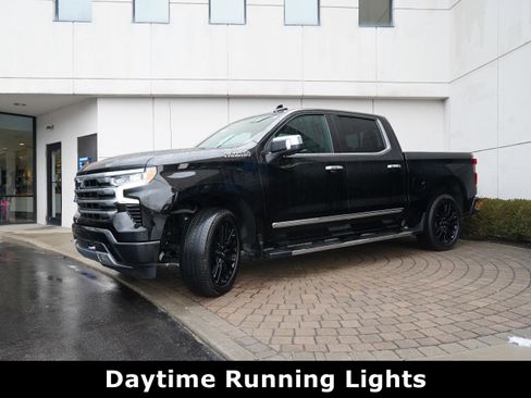 Used 2024 Chevrolet Silverado 1500 High Country w/ Technology Package image 17