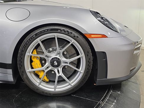 Certified 2025 Porsche 911 GT3 image 11