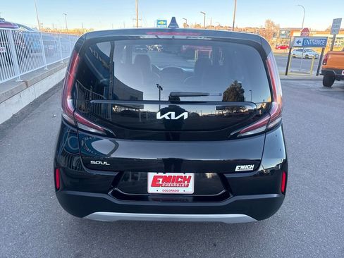 Used 2023 Kia Soul LX image 4