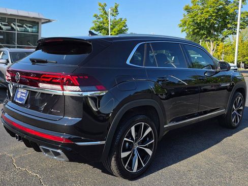 Certified 2025 Volkswagen Atlas Cross Sport SEL Premium R-Line AWD/4WD image 5