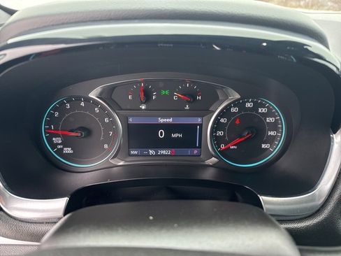 Used 2023 Chevrolet Traverse LT image 22