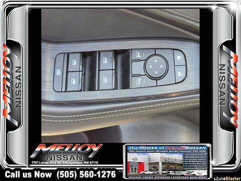 Used 2025 Nissan Rogue SV image 8