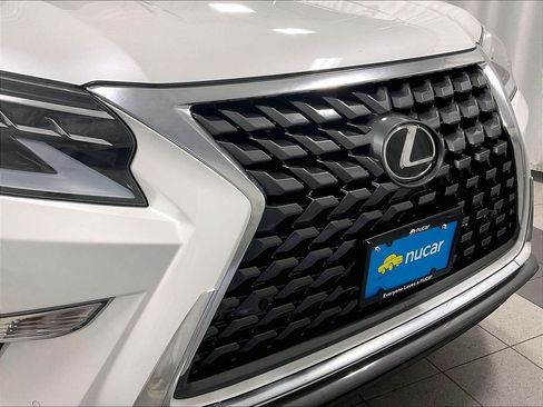Used 2022 Lexus GX 460 Premium w/ Accessory Package AWD/4WD image 33