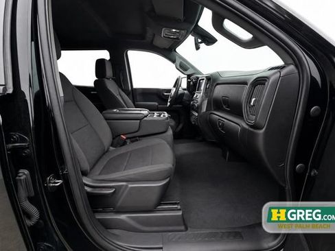 Used 2021 Chevrolet Silverado 1500 Custom w/ LPO, Blackout Package AWD/4WD image 11