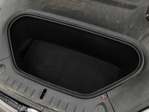 Used 2023 Tesla Model S Standard Range image 42