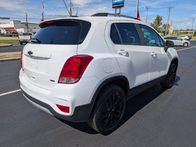 Used 2020 Chevrolet Trax LT w/ Redline Edition AWD/4WD image 5