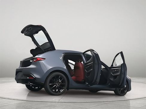 New 2026 MAZDA MAZDA3 Carbon image 39