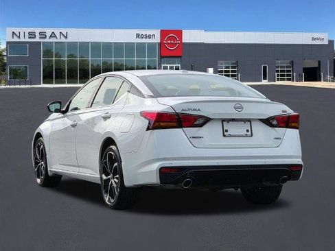 Certified 2025 Nissan Altima 2.5 SR AWD/4WD image 5
