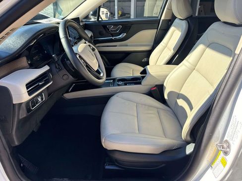 Used 2025 Lincoln Corsair Reserve image 23