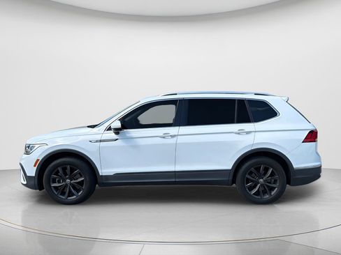 Used 2022 Volkswagen Tiguan SE FWD image 9
