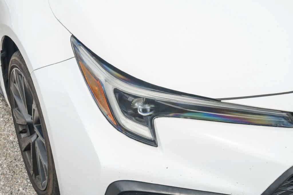 Used 2023 Toyota Corolla SE w/ SE Premium Package FWD image 4