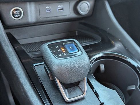 Used 2022 Nissan Rogue SV image 29