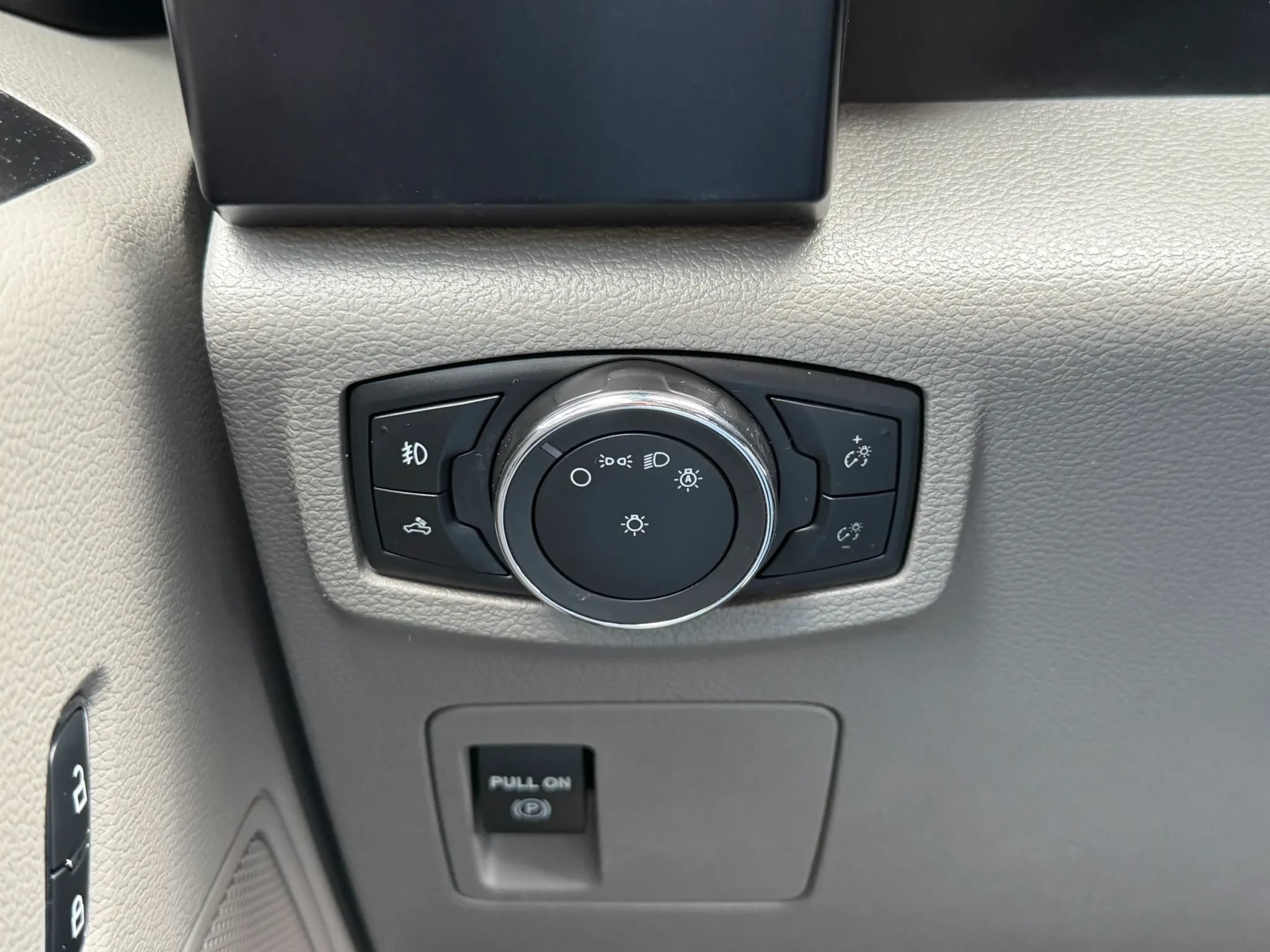 Used 2017 Ford F150 XL w/ Equipment Group 101A Mid RWD image 22