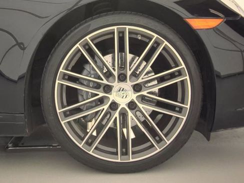 Used 2019 Porsche 911 Carrera image 7