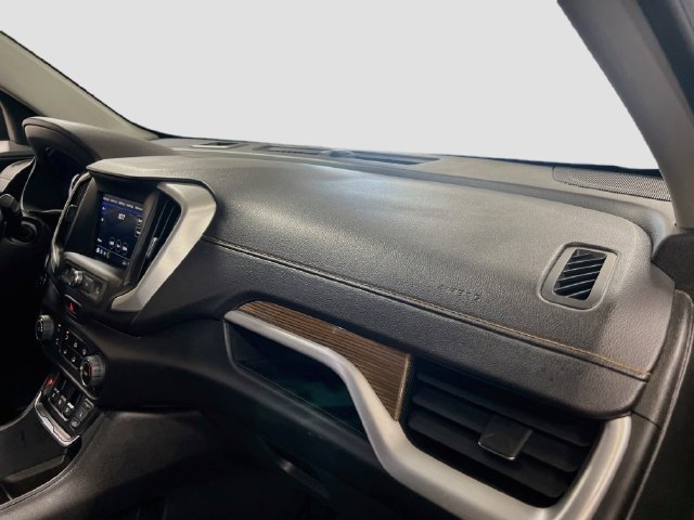 Used 2020 GMC Terrain SLE FWD image 28