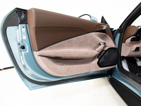 Certified 2025 Ferrari Roma Spider RWD image 27