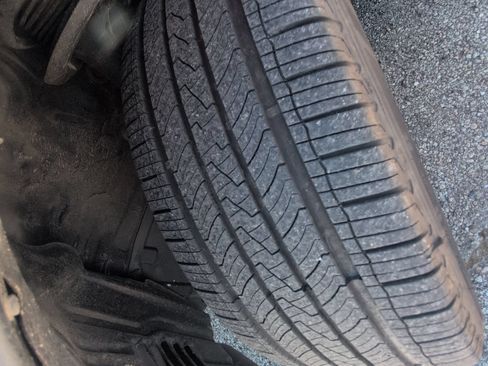 Used 2013 Toyota RAV4 Limited FWD image 29