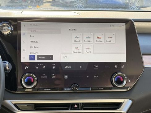 Used 2024 Lexus RX 350 Premium image 10